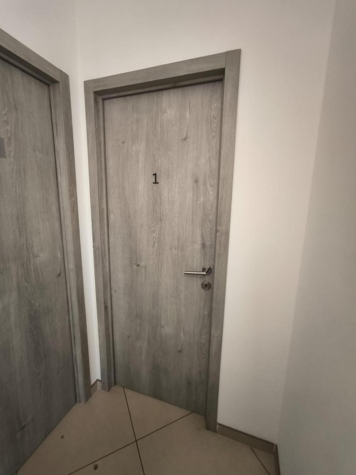 שרלרואה Belle Villa De Luxe Avec 8 Chambres מראה חיצוני תמונה