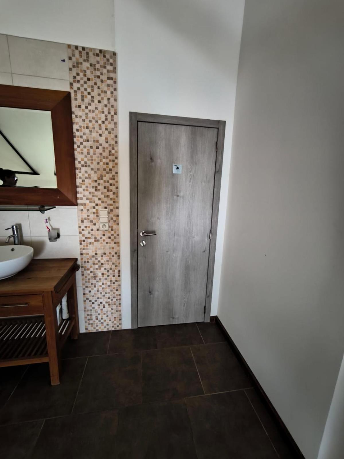שרלרואה Belle Villa De Luxe Avec 8 Chambres מראה חיצוני תמונה